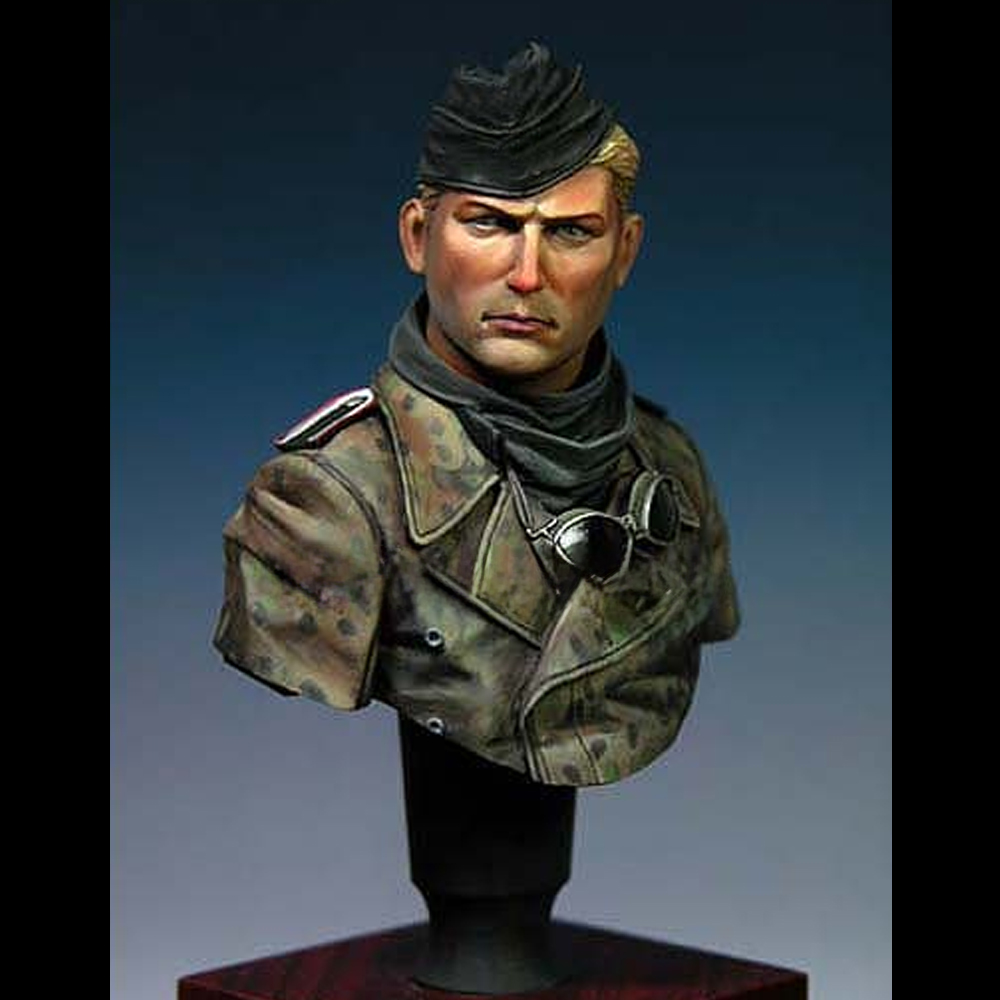 Kids Toys Under $10 - 1/10 Tank crew, Resin Model figure